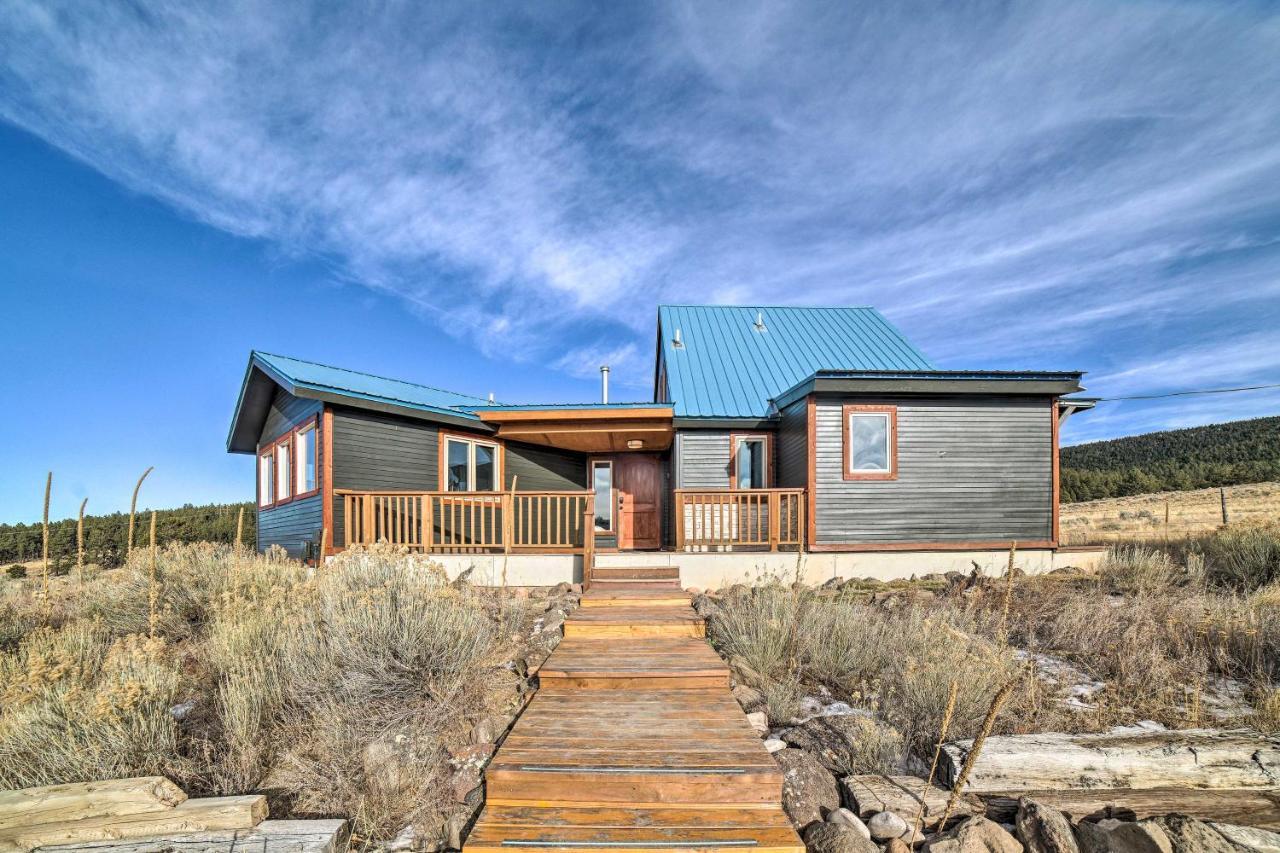 Modern Mountain-View Angel Fire Cabin With Hot Tub! Villa Exterior photo